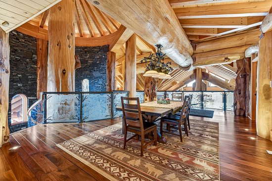 Big White 4 Bedroom Accommodation - White Spirit Lodge - #4671
