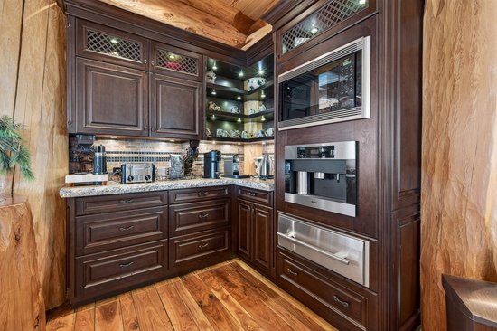 Big White 4 Bedroom Accommodation - White Spirit Lodge - #4671