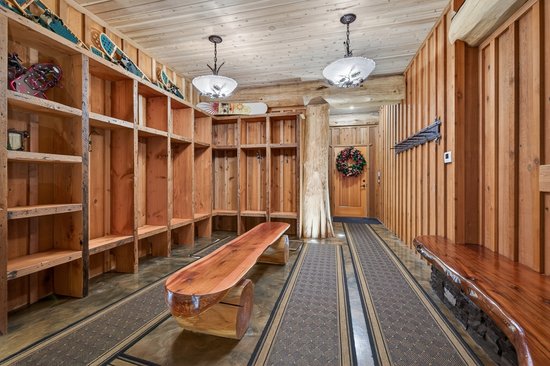 Big White 4 Bedroom Accommodation - White Spirit Lodge - #4671