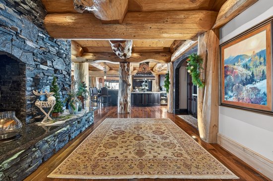 Big White 4 Bedroom Accommodation - White Spirit Lodge - #4671