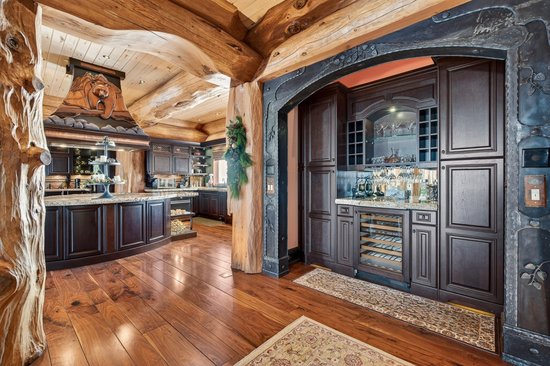 Big White 4 Bedroom Accommodation - White Spirit Lodge - #4671