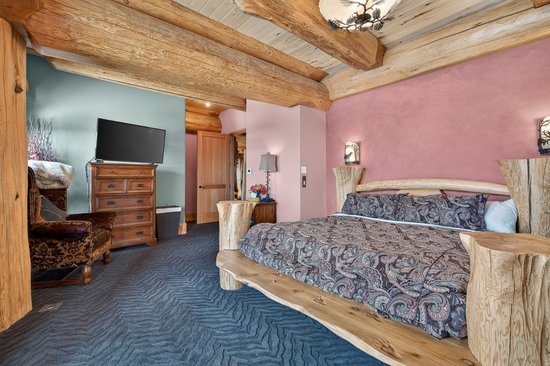Big White 4 Bedroom Accommodation - White Spirit Lodge - #4671