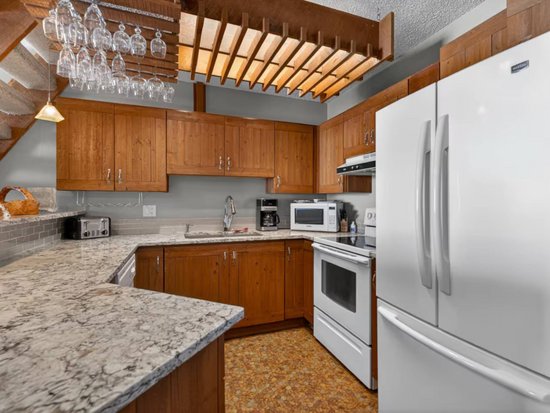 Big White 3 Bedroom Accommodation - Moguls - #4679