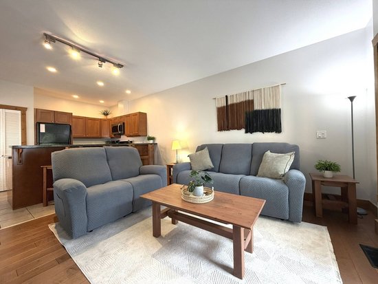 Osoyoos 2 Bedroom Accommodation - Casa Del Mila Oro Resort - #4684