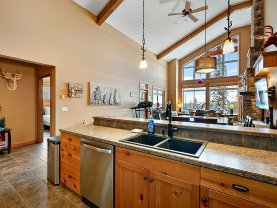 Big White 4 Bedroom Accommodation - Blackrock - #4686