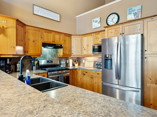 Big White 4 Bedroom Accommodation - Blackrock - #4686