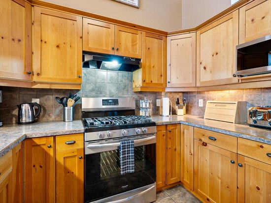 Big White 4 Bedroom Accommodation - Blackrock - #4686