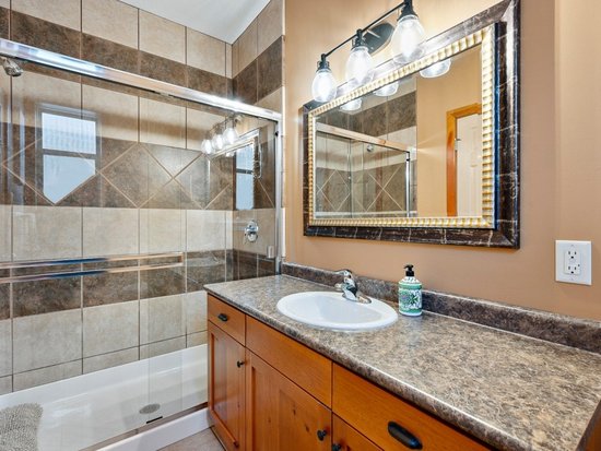 Big White 4 Bedroom Accommodation - Blackrock - #4686