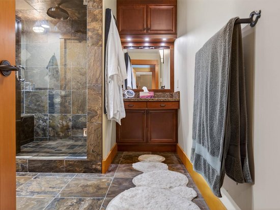 Big White 4 Bedroom Accommodation - North - #4692