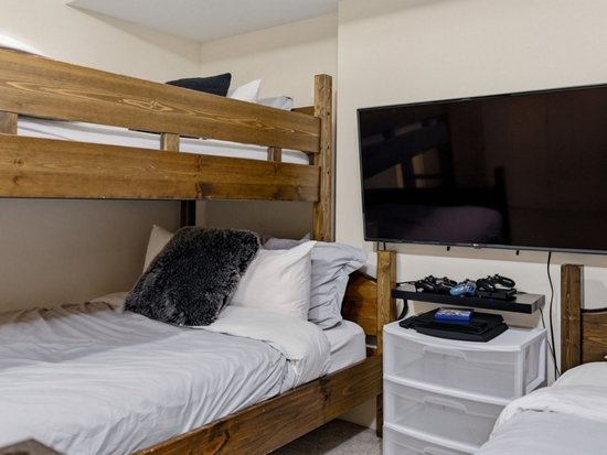 Big White 4 Bedroom Accommodation - The Edge - #4695