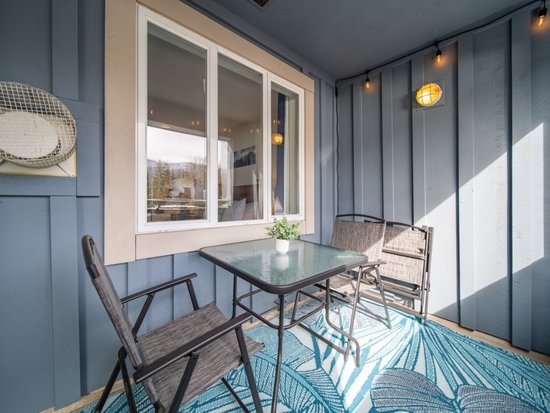 Whistler 2 Bedroom Accommodation - Whistler Town Plaza - Eagle Lodge - #4696