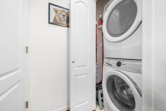 Whistler 2 Bedroom Accommodation - Whistler Town Plaza - Eagle Lodge - #4696