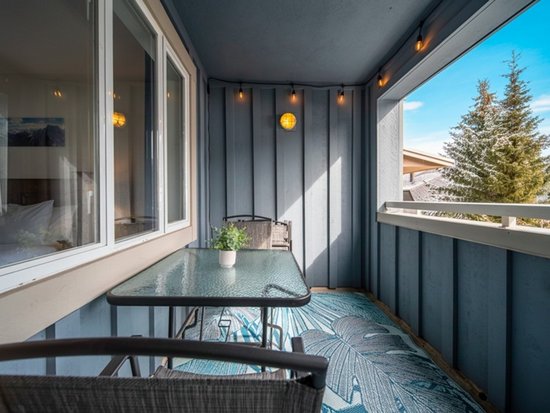 Whistler 2 Bedroom Accommodation - Whistler Town Plaza - Eagle Lodge - #4696