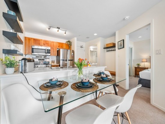 Whistler 2 Bedroom Accommodation - Whistler Town Plaza - Eagle Lodge - #4696