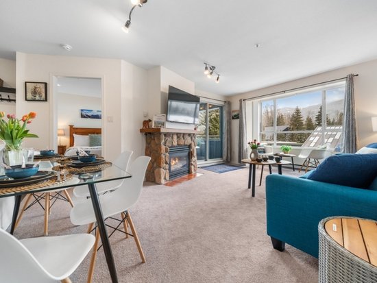 Whistler 2 Bedroom Accommodation - Whistler Town Plaza - Eagle Lodge - #4696