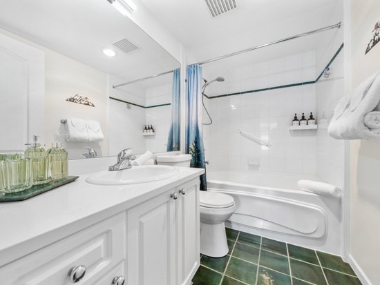 Whistler 2 Bedroom Accommodation - Whistler Town Plaza - Eagle Lodge - #4696