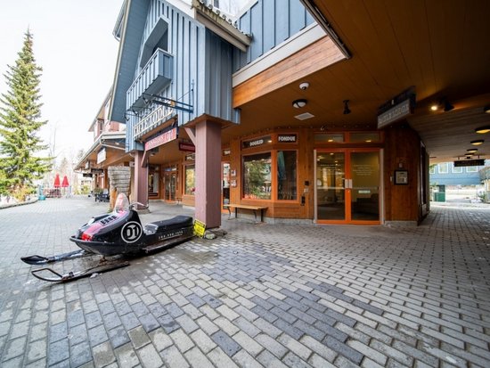 Whistler 2 Bedroom Accommodation - Whistler Town Plaza - Eagle Lodge - #4696