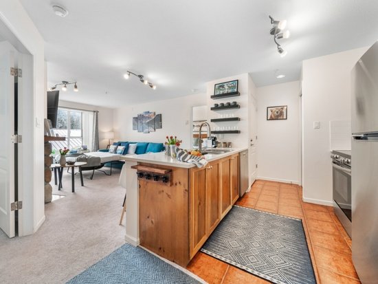 Whistler 2 Bedroom Accommodation - Whistler Town Plaza - Eagle Lodge - #4696