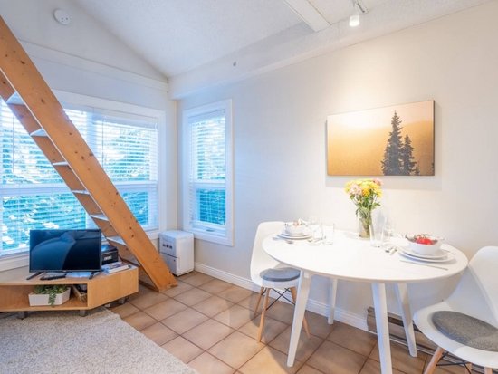 Whistler 1 Bedroom Accommodation - Gondola Village - #4698