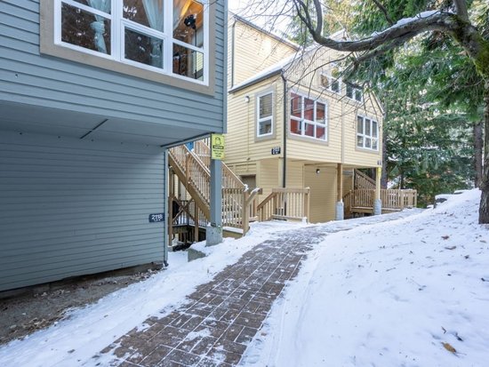 Whistler 1 Bedroom Accommodation - Gondola Village - #4698
