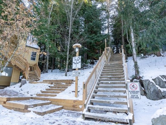 Whistler 1 Bedroom Accommodation - Gondola Village - #4698