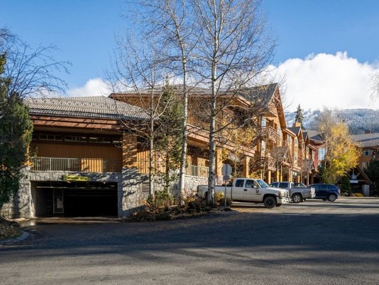 Whistler 1 Bedroom Accommodation - Marketplace Lodge - #4701