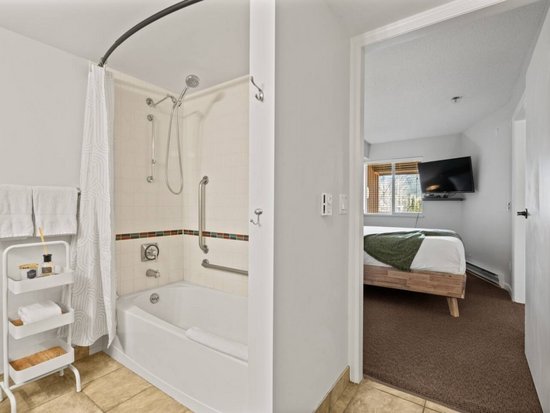 Whistler 1 Bedroom Accommodation - Marketplace Lodge - #4701