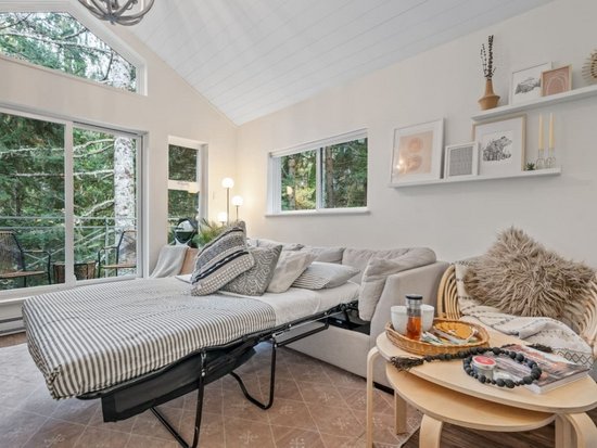 Whistler 2 Bedroom Accommodation - Gondola Heights - #4704