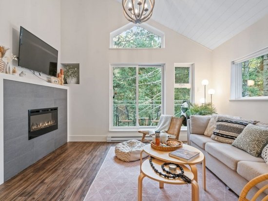 Whistler 2 Bedroom Accommodation - Gondola Heights - #4704