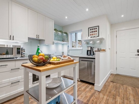Whistler 2 Bedroom Accommodation - Gondola Heights - #4704
