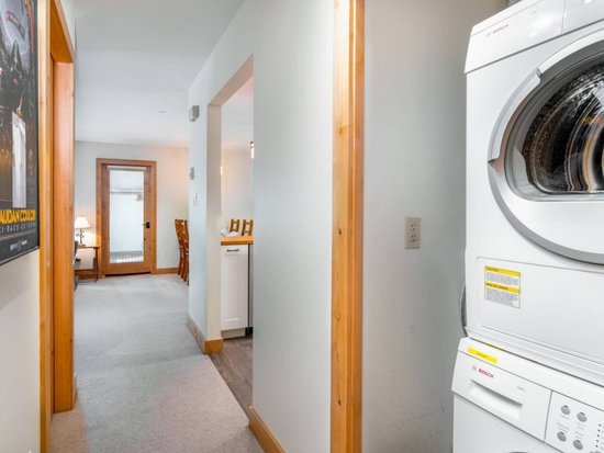 Whistler 2 Bedroom Accommodation - Villas - Wintergreen - #4706