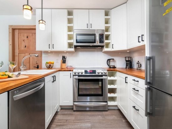 Whistler 2 Bedroom Accommodation - Villas - Wintergreen - #4706