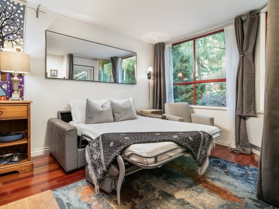 Whistler 2 Bedroom Accommodation - Highpointe Lodge - #4709