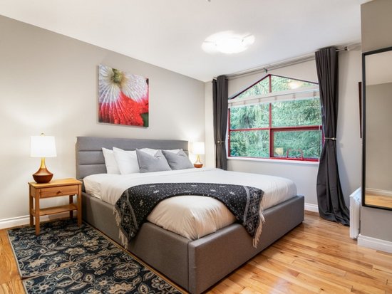 Whistler 2 Bedroom Accommodation - Highpointe Lodge - #4709