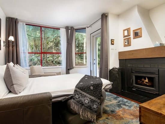 Whistler 2 Bedroom Accommodation - Highpointe Lodge - #4709