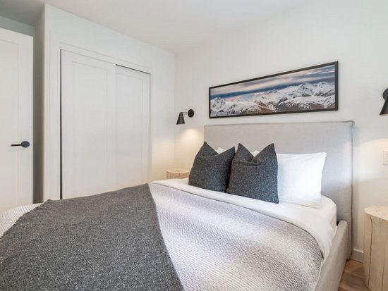 Whistler 3 Bedroom Accommodation - Glacier Lodge - #4715