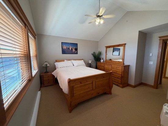 Big White 4 Bedroom Accommodation - Tree Tops - #4716