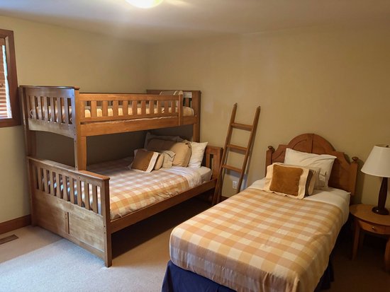 Whistler 3 Bedroom Accommodation - Montebello - #497