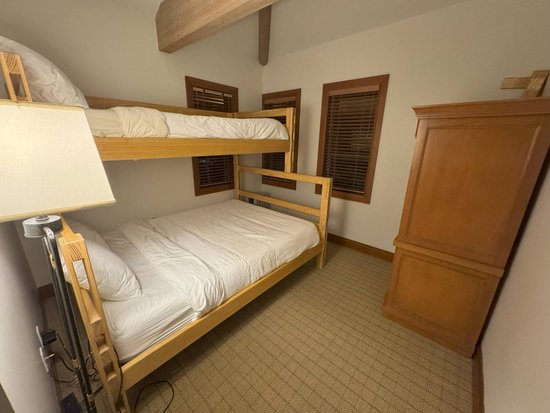 Whistler 4 Bedroom Accommodation - Montebello - #522