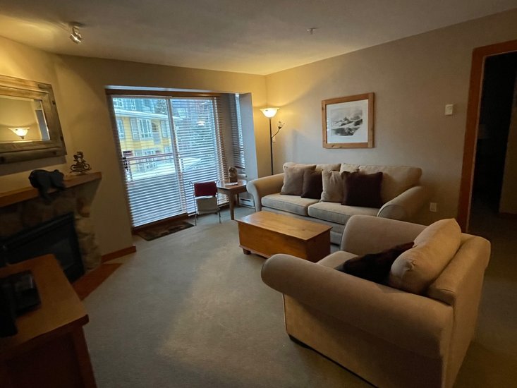 Whistler 2 Bedroom Accommodation - Whistler Town Plaza - Eagle Lodge - #574