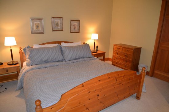 Whistler 3 Bedroom Accommodation - Gleneagles - #646