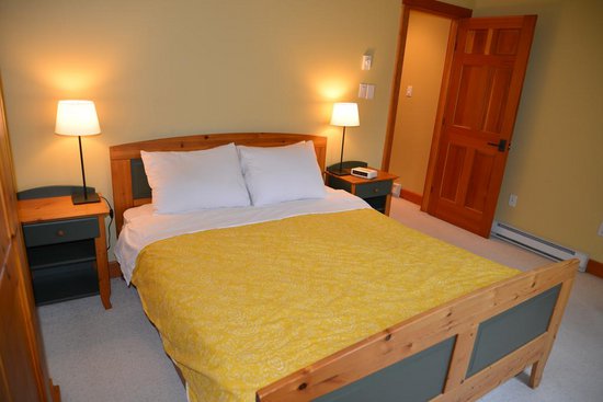 Whistler 3 Bedroom Accommodation - Gleneagles - #646