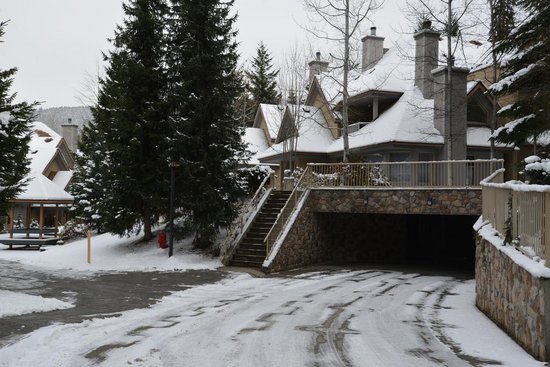 Whistler 3 Bedroom Accommodation - Gleneagles - #646