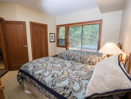 Whistler 4 Bedroom Accommodation - Montebello - #654