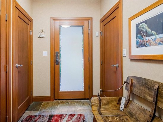Whistler 4 Bedroom Accommodation - Montebello - #654