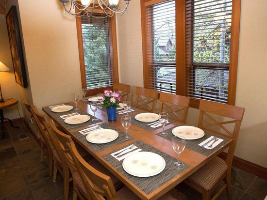 Whistler 4 Bedroom Accommodation - Montebello - #654