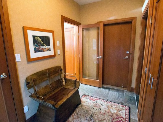 Whistler 4 Bedroom Accommodation - Montebello - #654