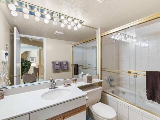 Whistler 1 Bedroom Accommodation - The Gables - #709