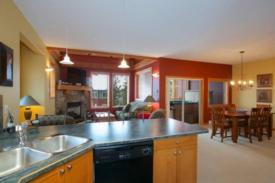 Big White 3 Bedroom Accommodation - Perfection Ridge - #857