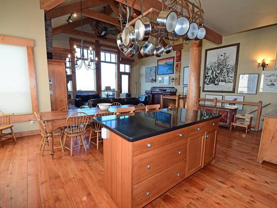 Big White 5 Bedroom Accommodation - Pinnacles - #865